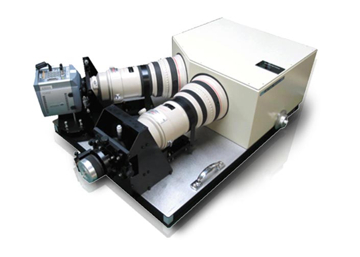 Spectrometer for fast charge exchange spectroscopy systems.